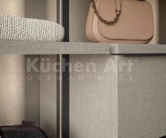 Dressing Linéaire Vertical avec Porte Coulissante en Verre | Design minimaliste - 7