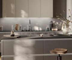 Cuisine au Design Épuré avec Éclairage LED, Surface en Verre et Fonctionnalités Modernes - 2